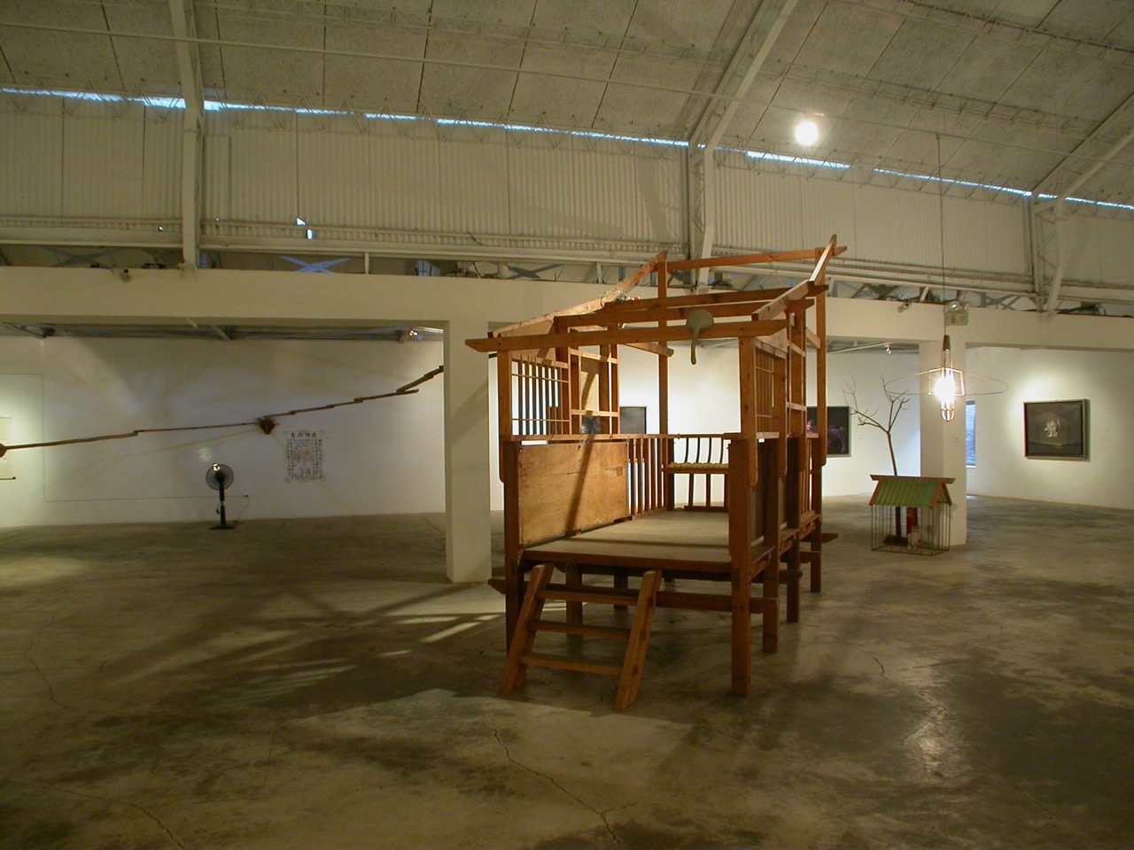 在隨波逐流中改變河道