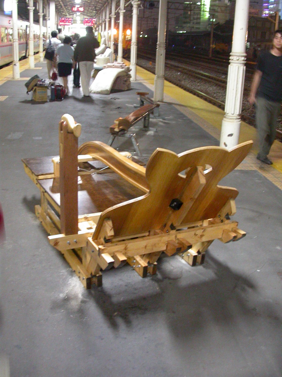 LHT-c-04