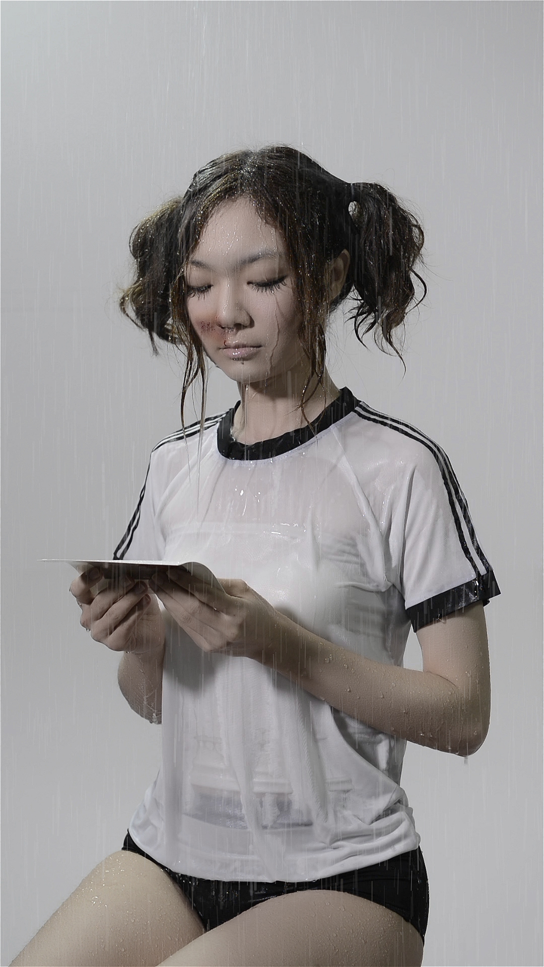 03_Heavy-Rain-Post-Card