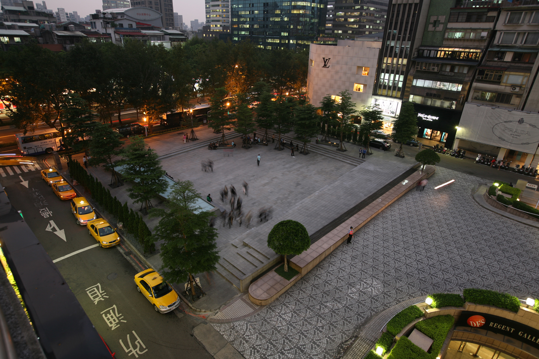 20081029_Square_05