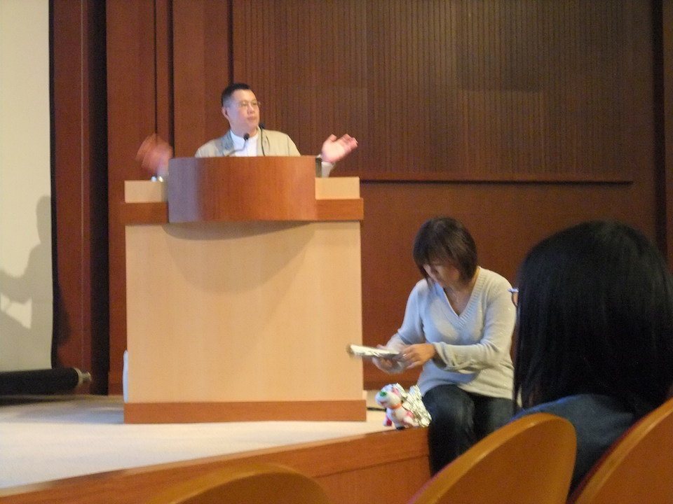 事件中的事件：錫箔人