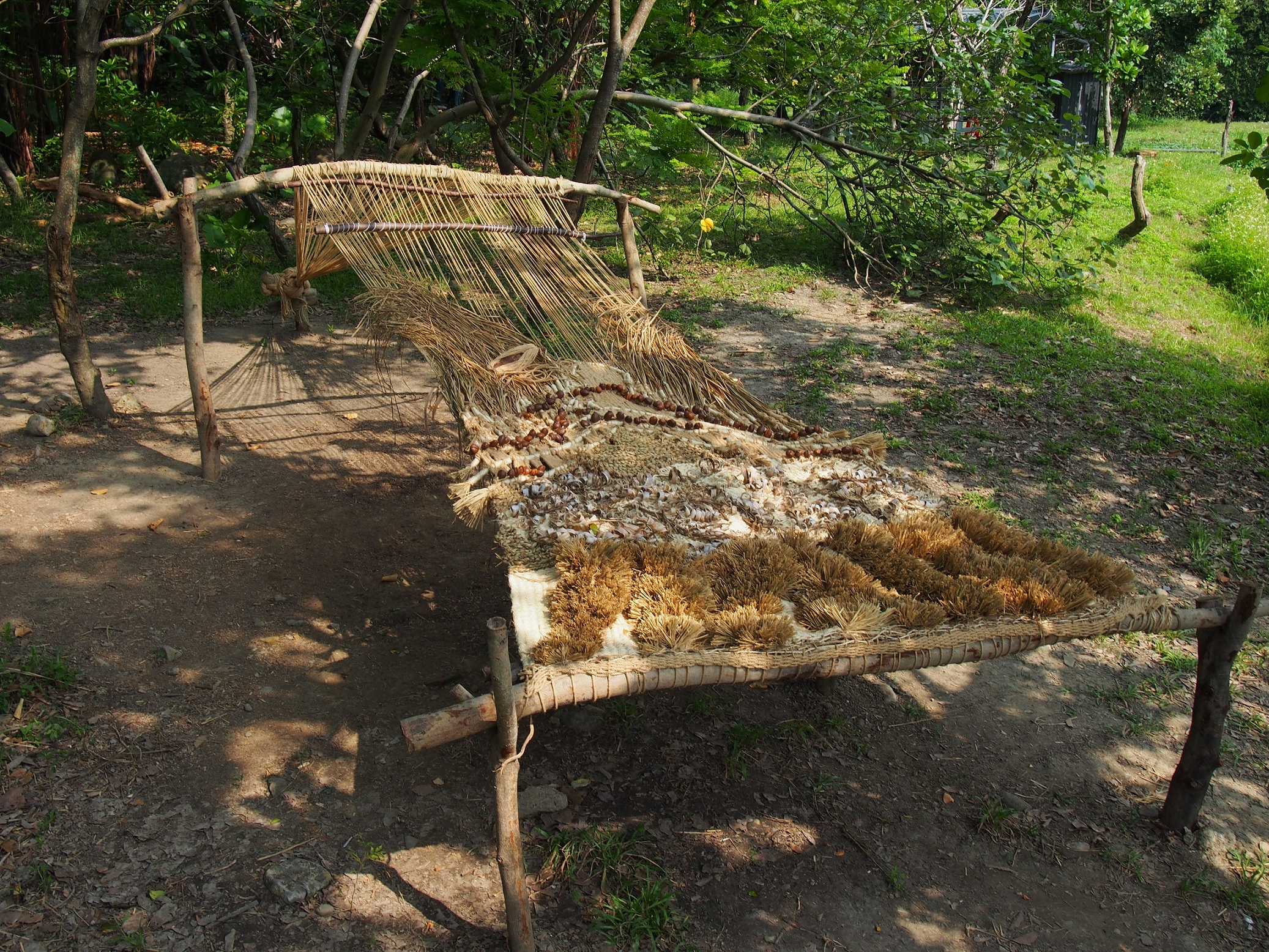 Earthy-Weaving-Undertaking-1