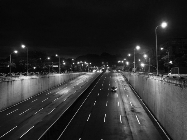 m_night-bw