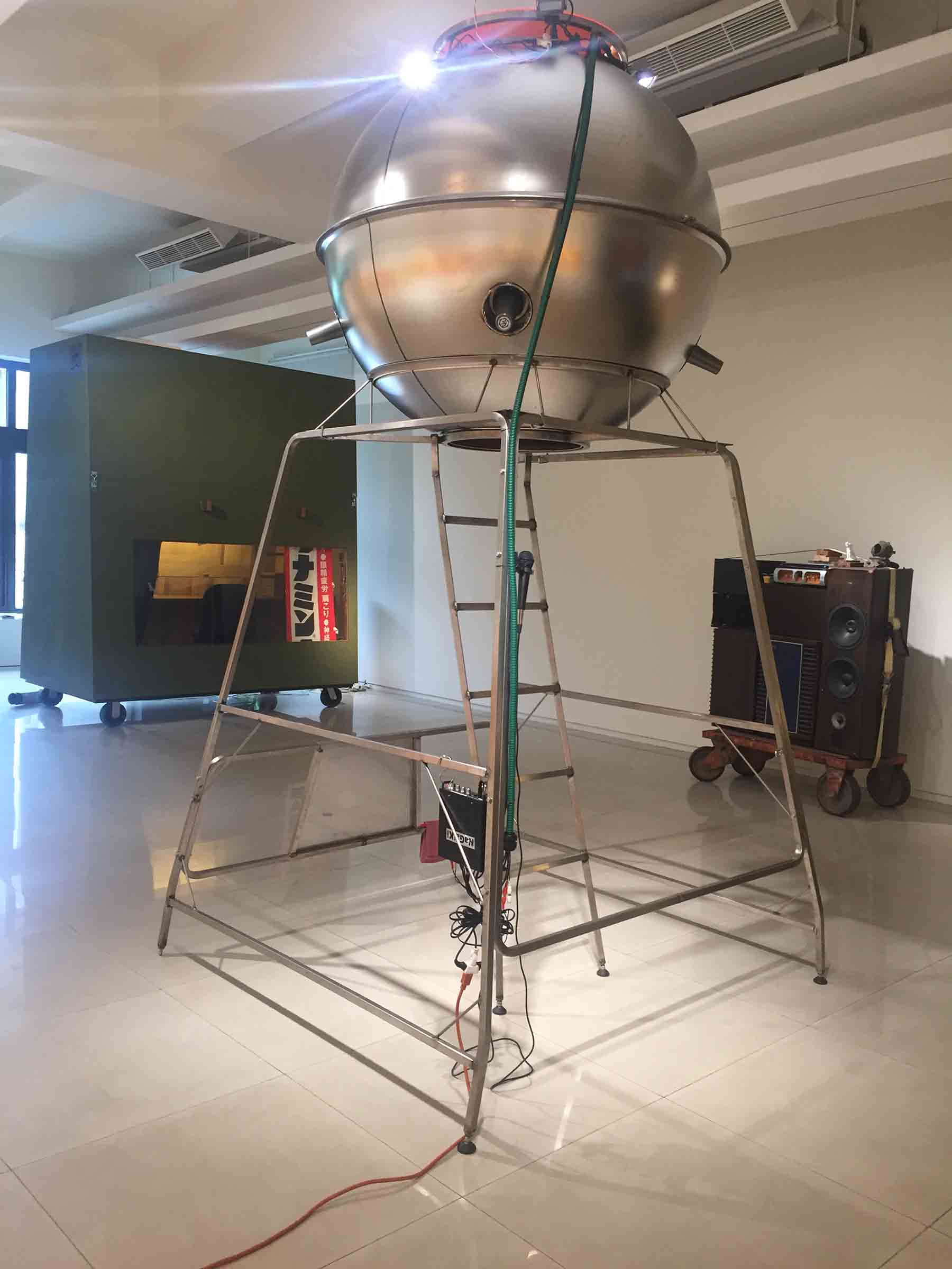 路上的萬年站