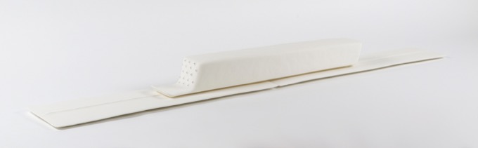 20_太空膠囊Space-Capsule_170cm-x-23cm-x-20cm_-ceramics_2013-