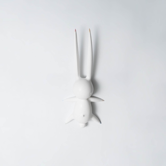 54_躺著的兔子（彩）-2_50x17.5x10cm_ceramics_2017