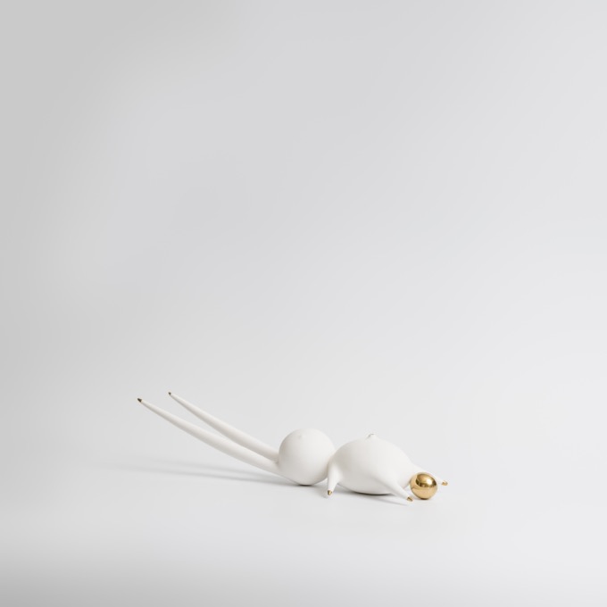 55_躺著的兔子（白、金）-2_50x17.5x10cm_ceramics_2017