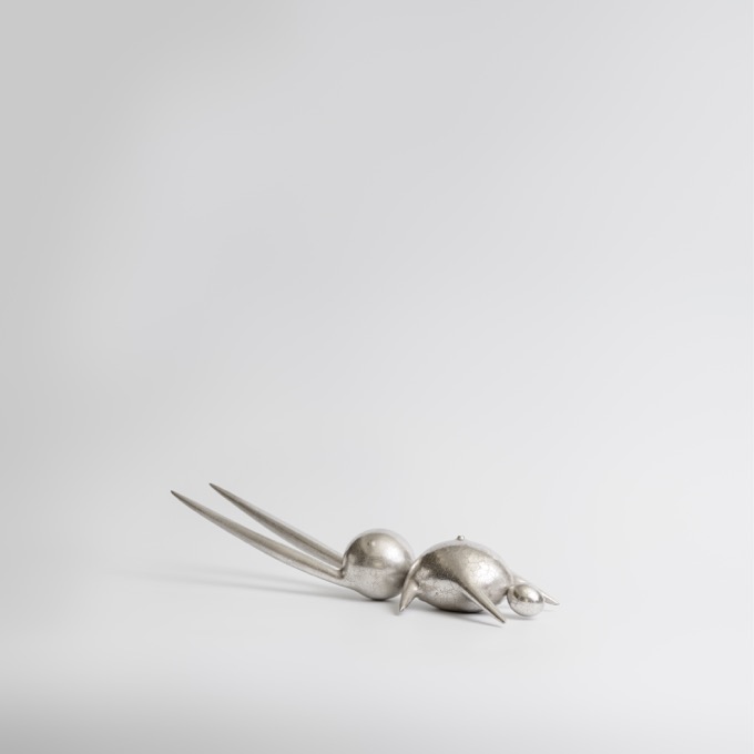 57_躺著的兔子（裂銀）-2_50x17.5x10cm_ceramics_2017