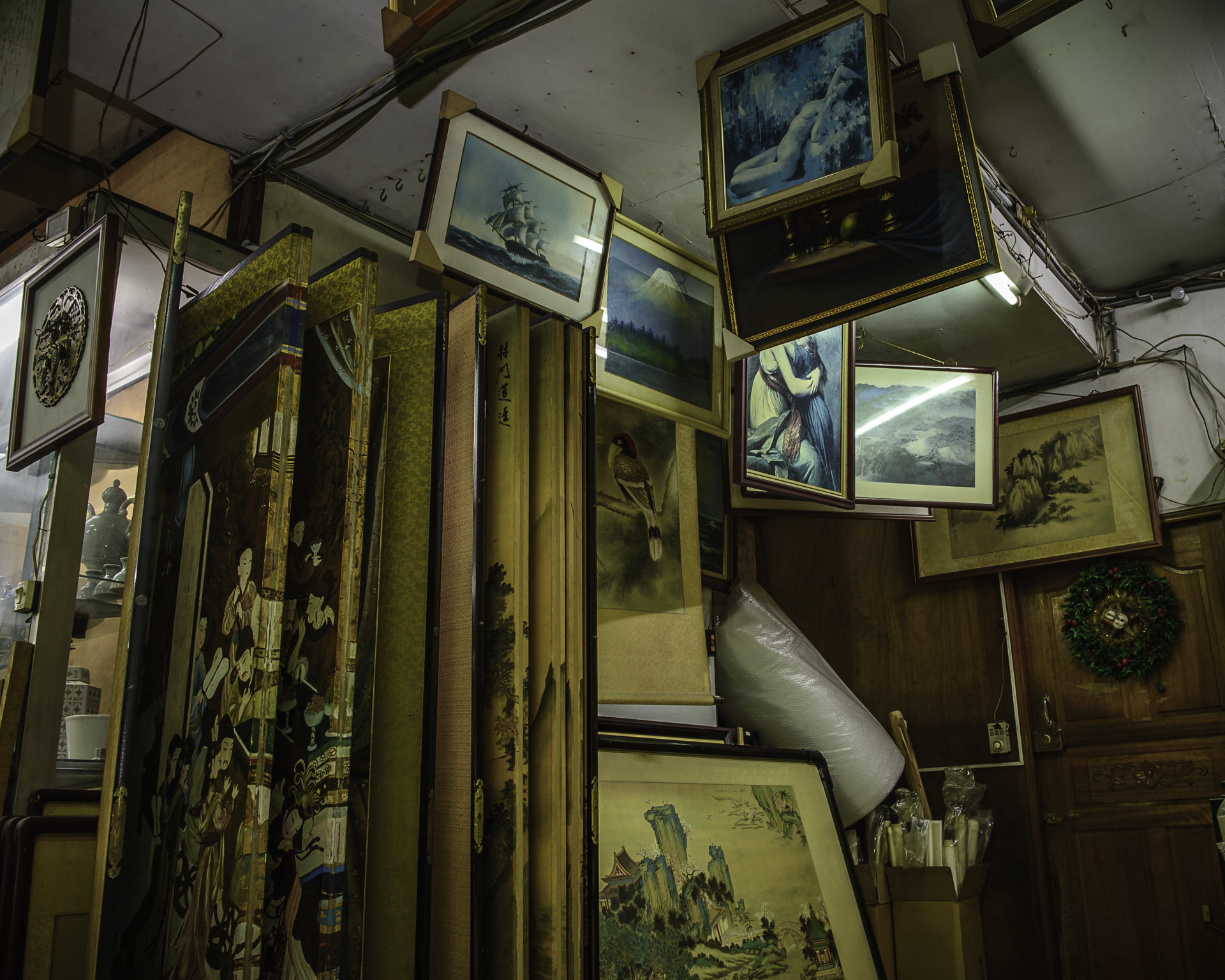 2.-te-hsiang-antique-store