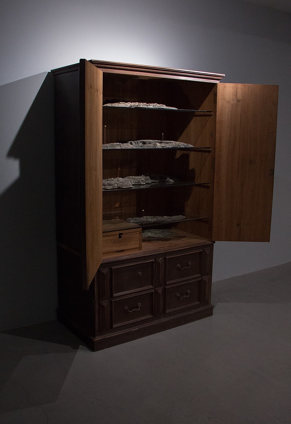 d30fb7_05d6266ab4b8471fa481facd3d8ece4cmv2_d_1387_2015_s_2