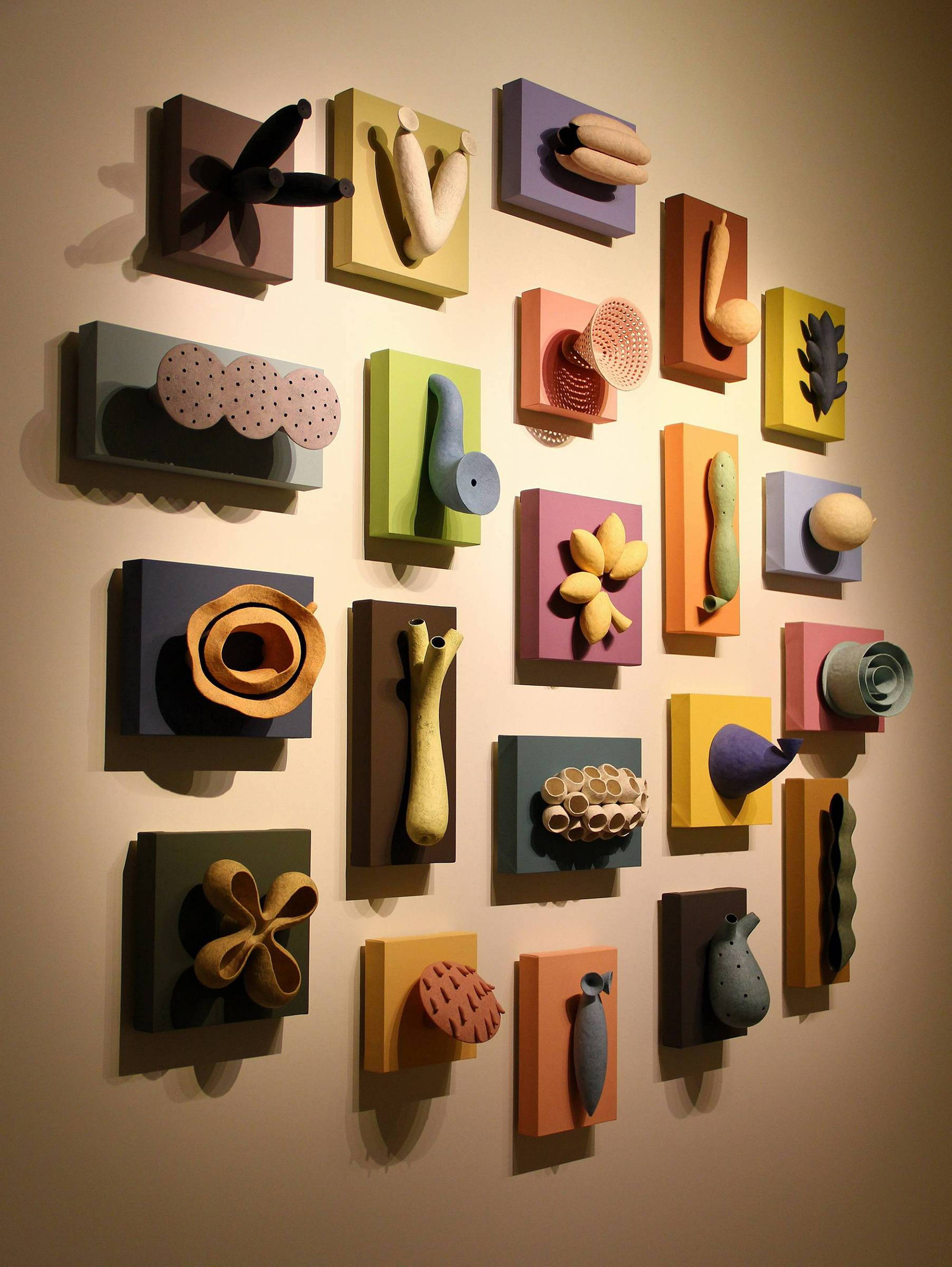 編號16作品左側