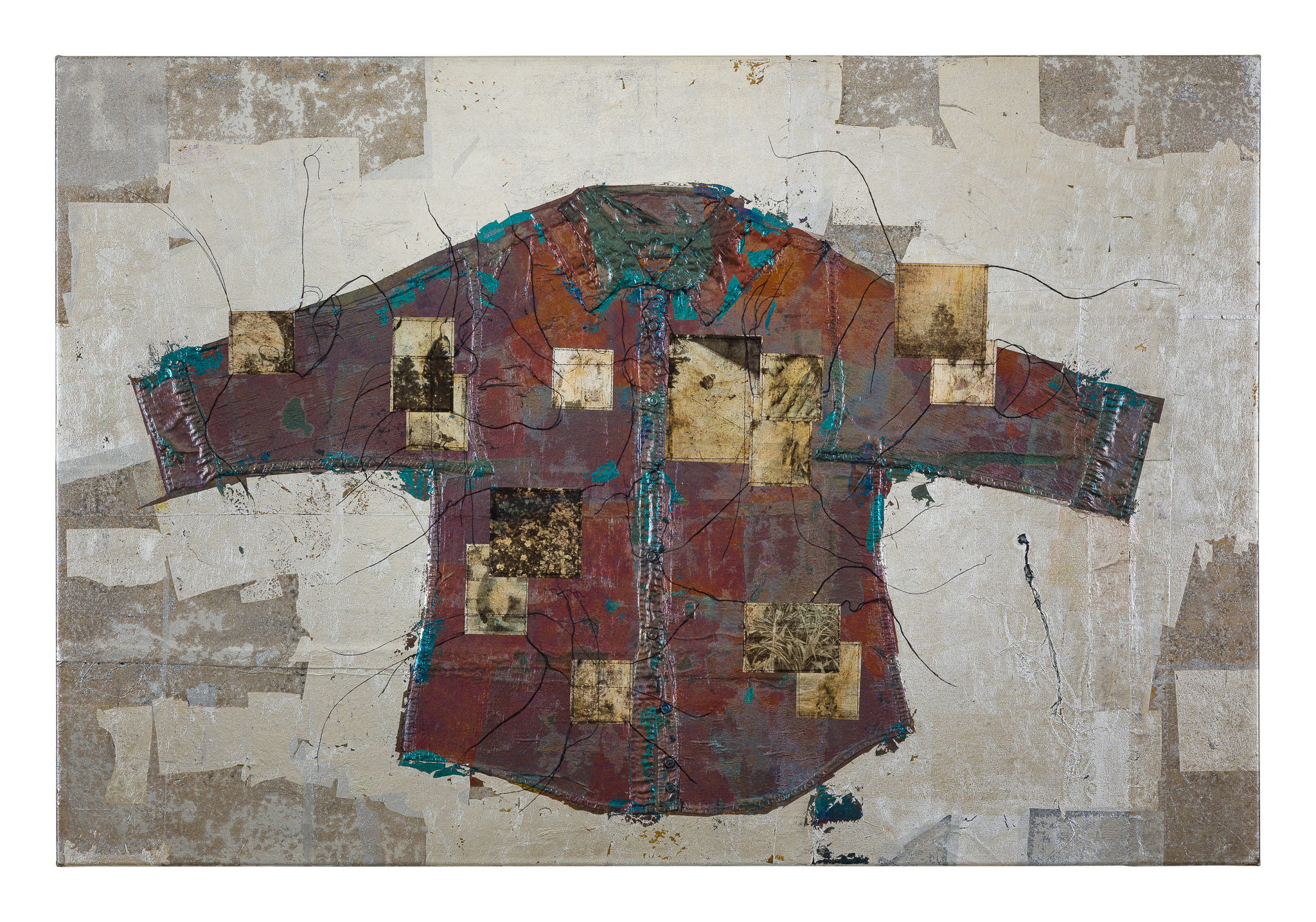 備忘錄8-Memo8-132x88cm-銀箔、胚布、線、衣物、複合媒材-silver-leaf、greige、thread、clothes、mixed-media-2019