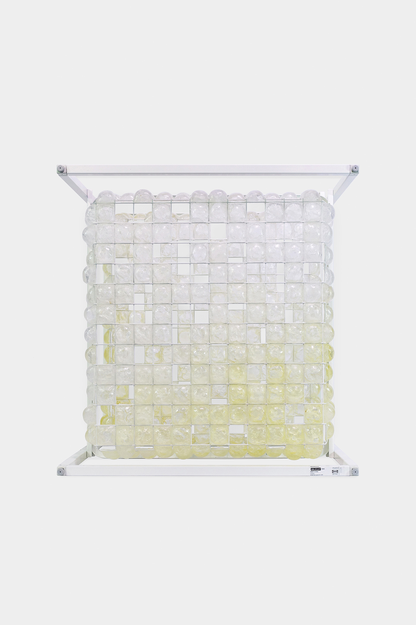 1.-Ni-Hao-Grid-XV-2022-IKEA-JONAXEL-rack-microwaved-glutamic-acid-pour-soap-diffuser-cedarwood-42-x-52-x-49.5-cm_1