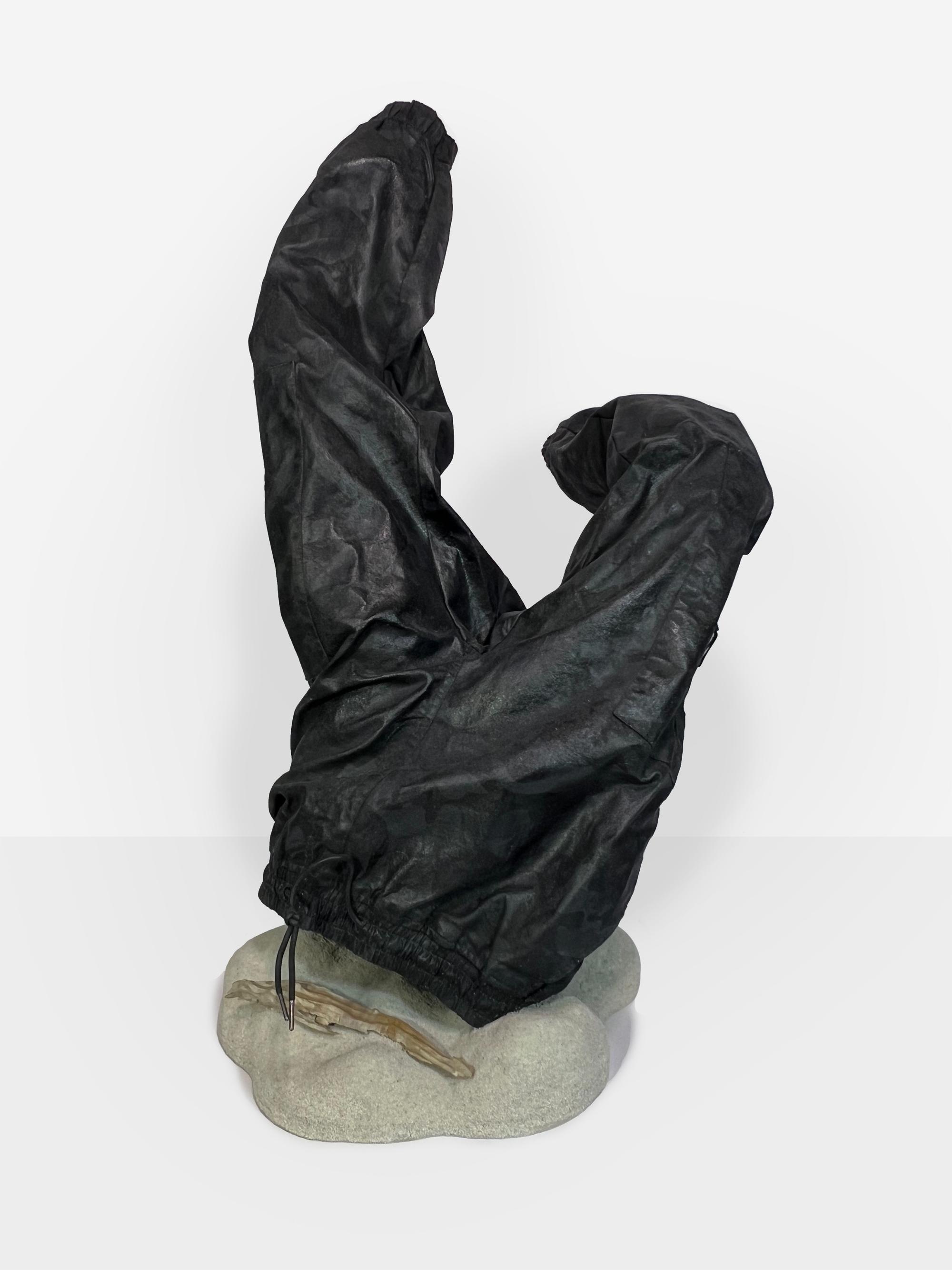 Ni-Hao--Stranded--2023--Found-pants--epoxy-resin--sand--seashell--driftwood--98-x-58-x-60-cm_2