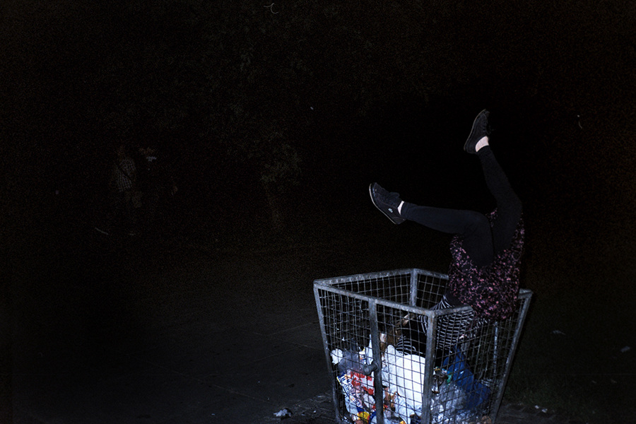 jump_out_bin_900_900